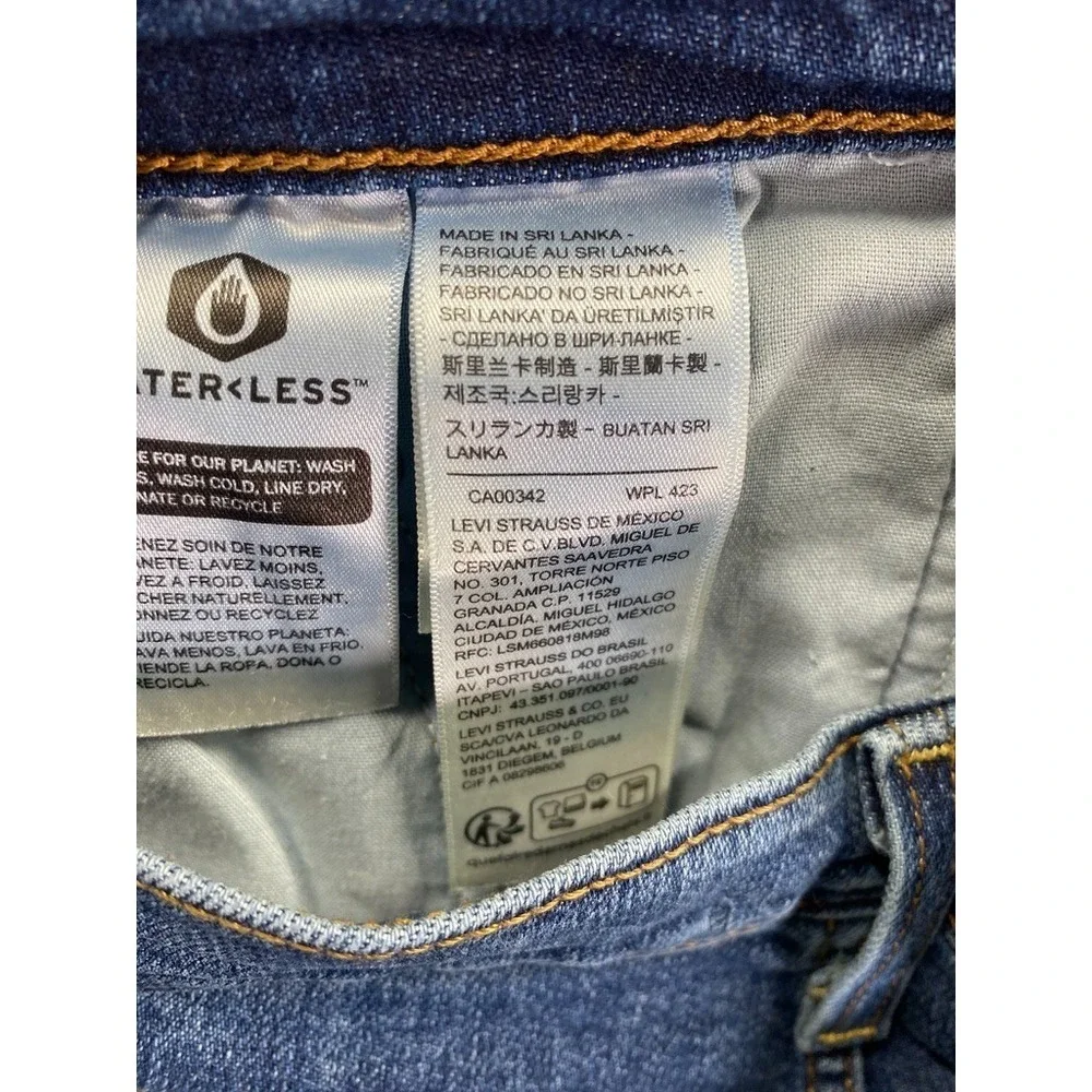 Levis please be